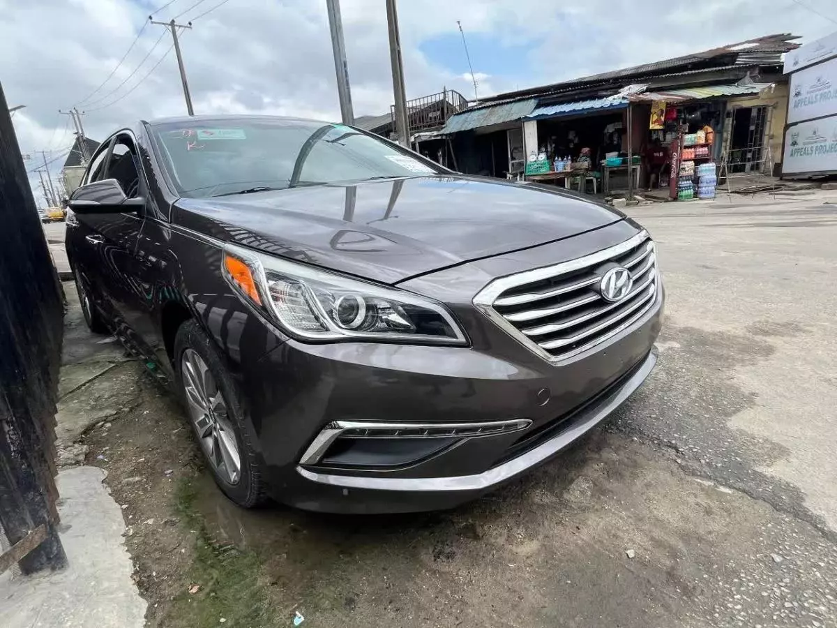 Hyundai Sonata   - 2015