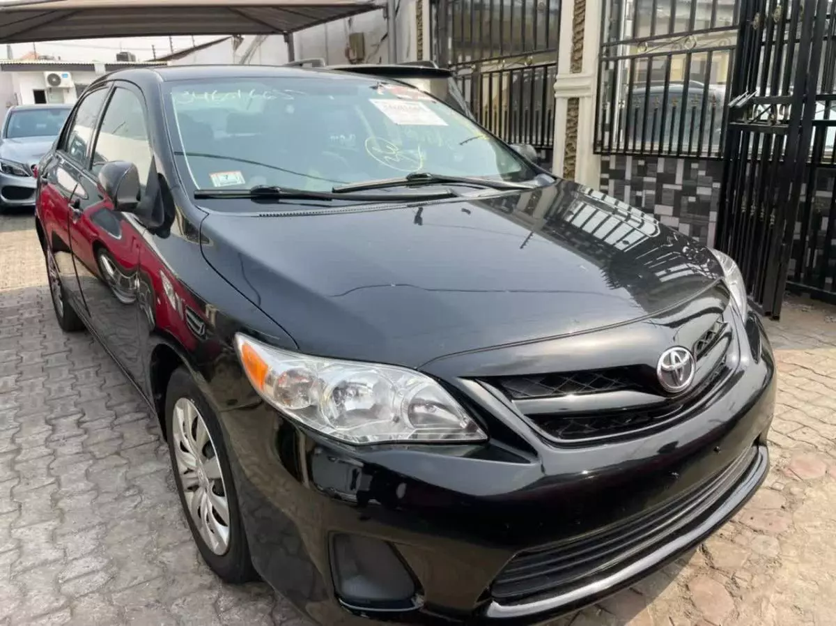 Toyota Corolla - 2012