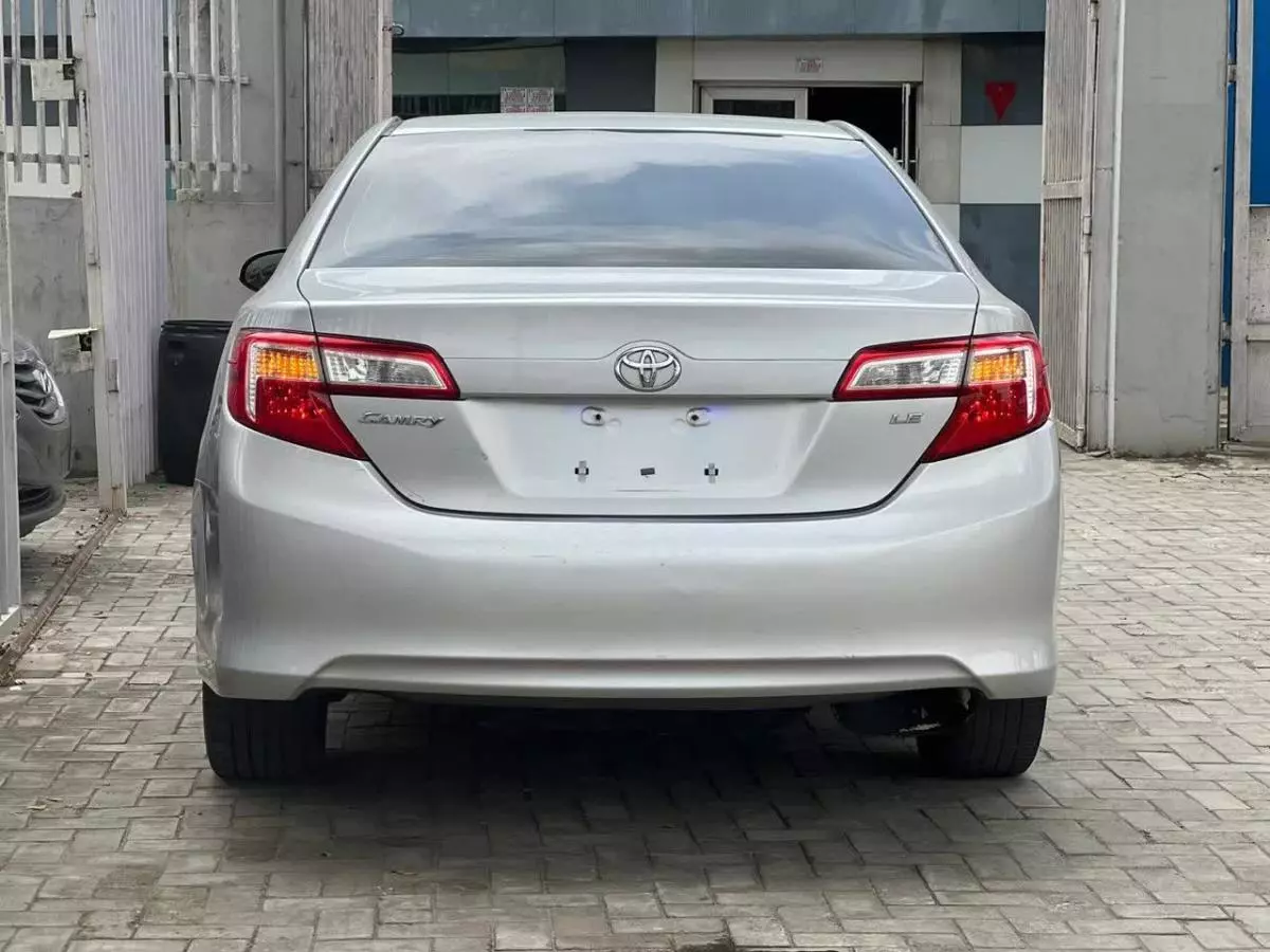 Toyota Camry   - 2014