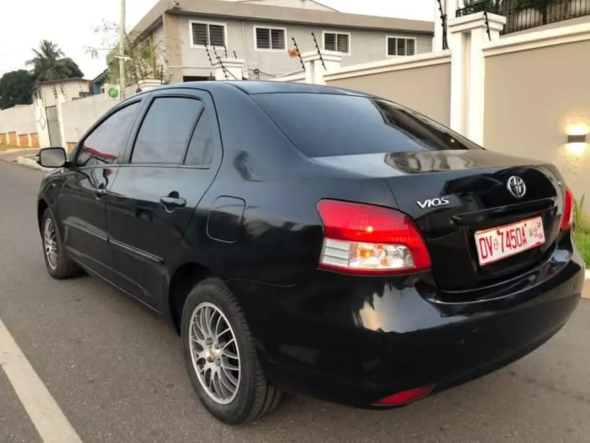 Toyota Vios   - 2010