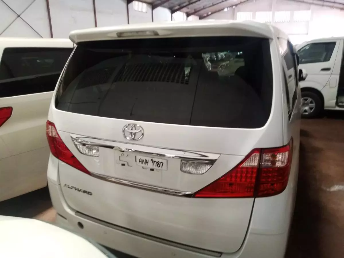 Toyota Alphard   - 2009