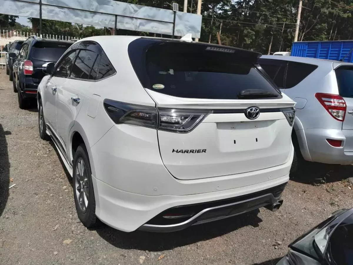 Toyota Harrier - 2014