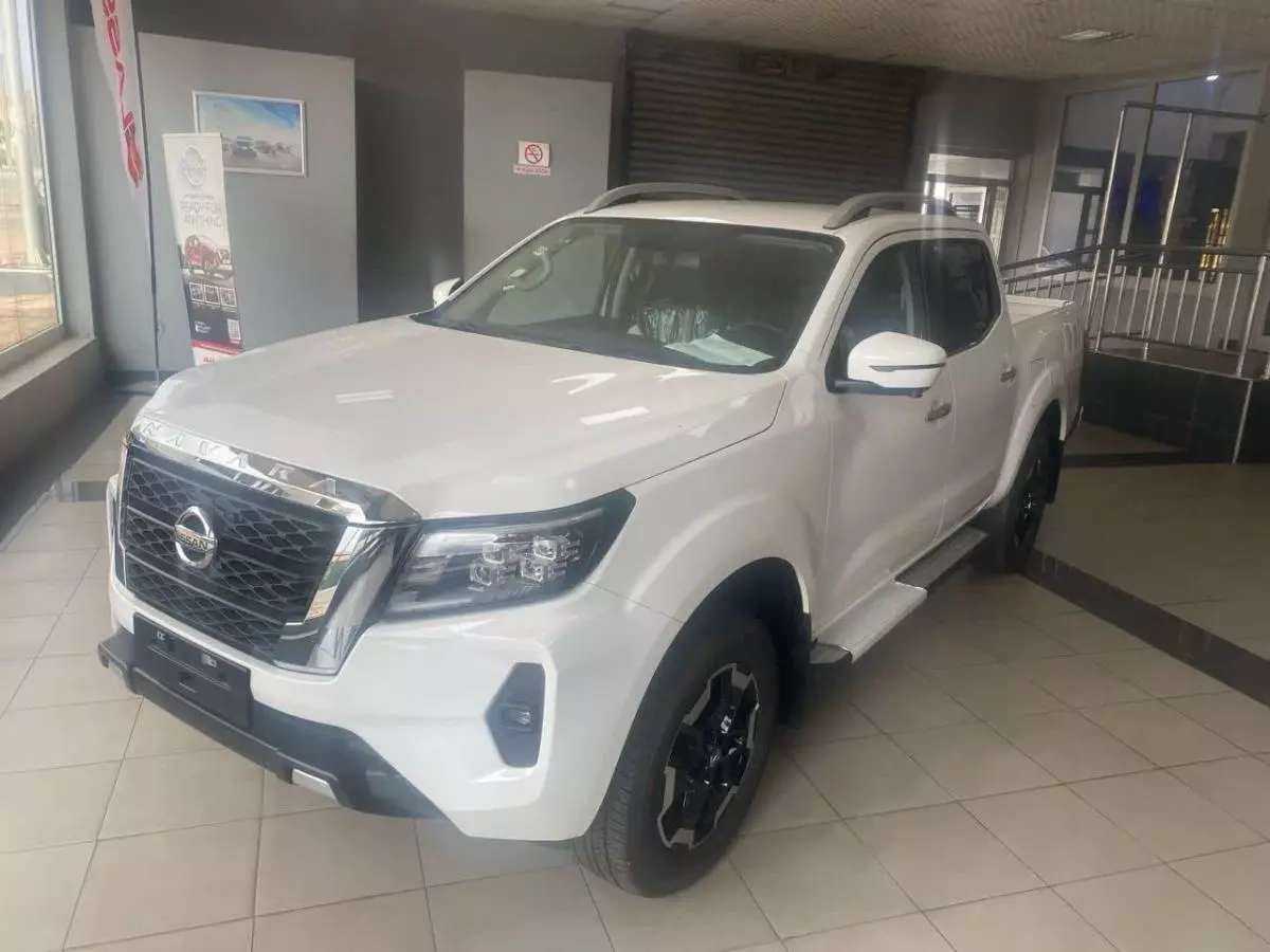 Nissan Navara   - 2023