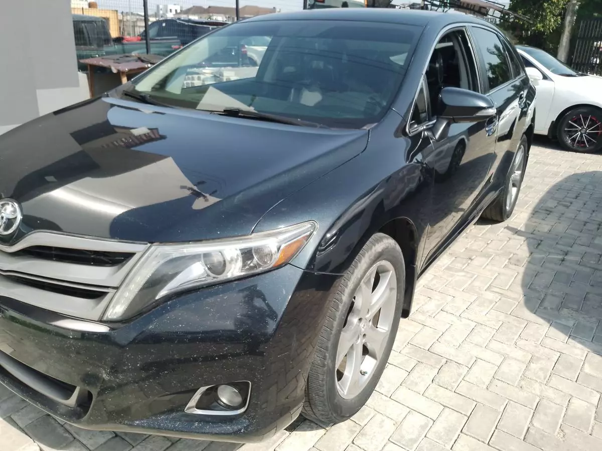 Toyota Venza   - 2013