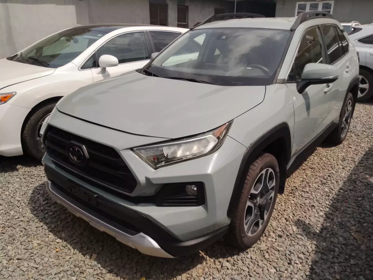 Toyota Rav4   - 2019