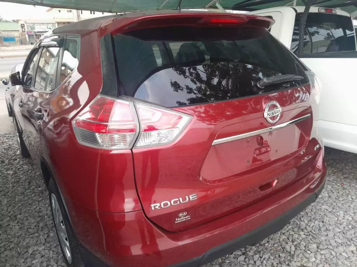 Nissan Rogue   - 2016