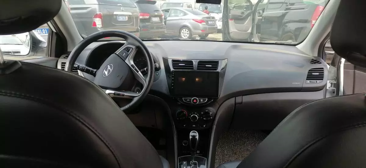 Hyundai Accent   - 2017