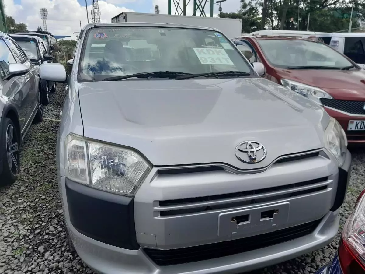 Toyota Succeed  - 2015