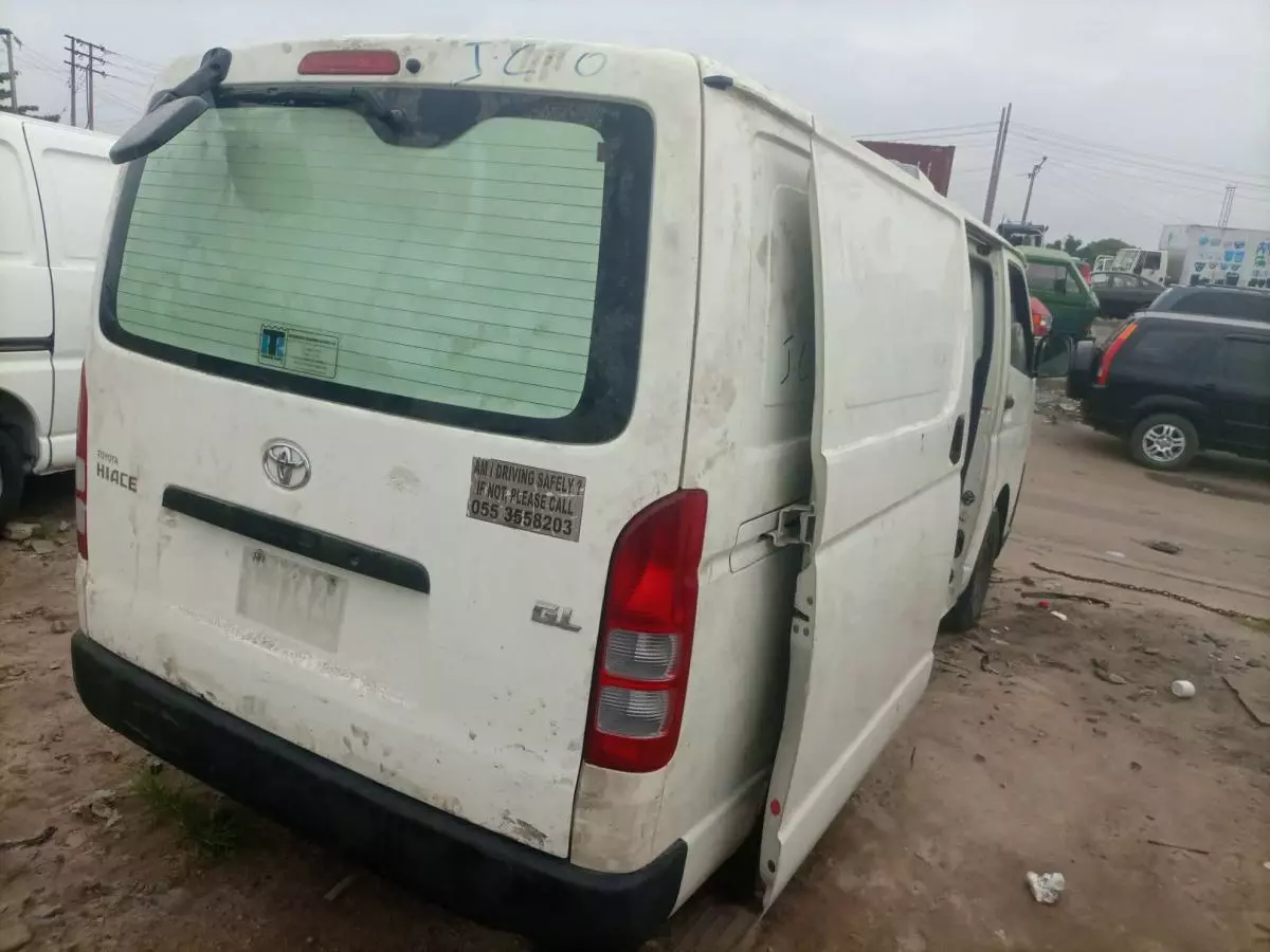 Toyota Hiace - 2017