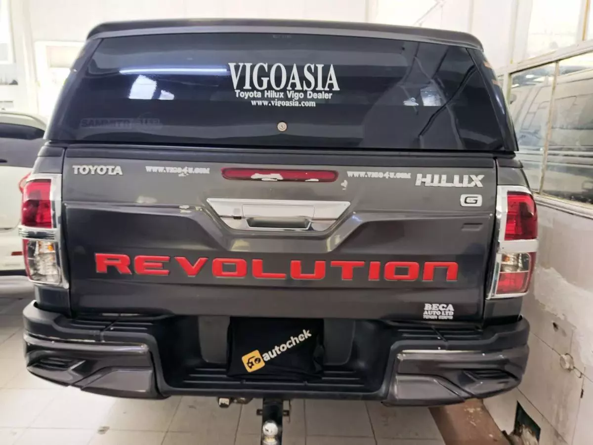 Toyota Hilux Revo  - 2015