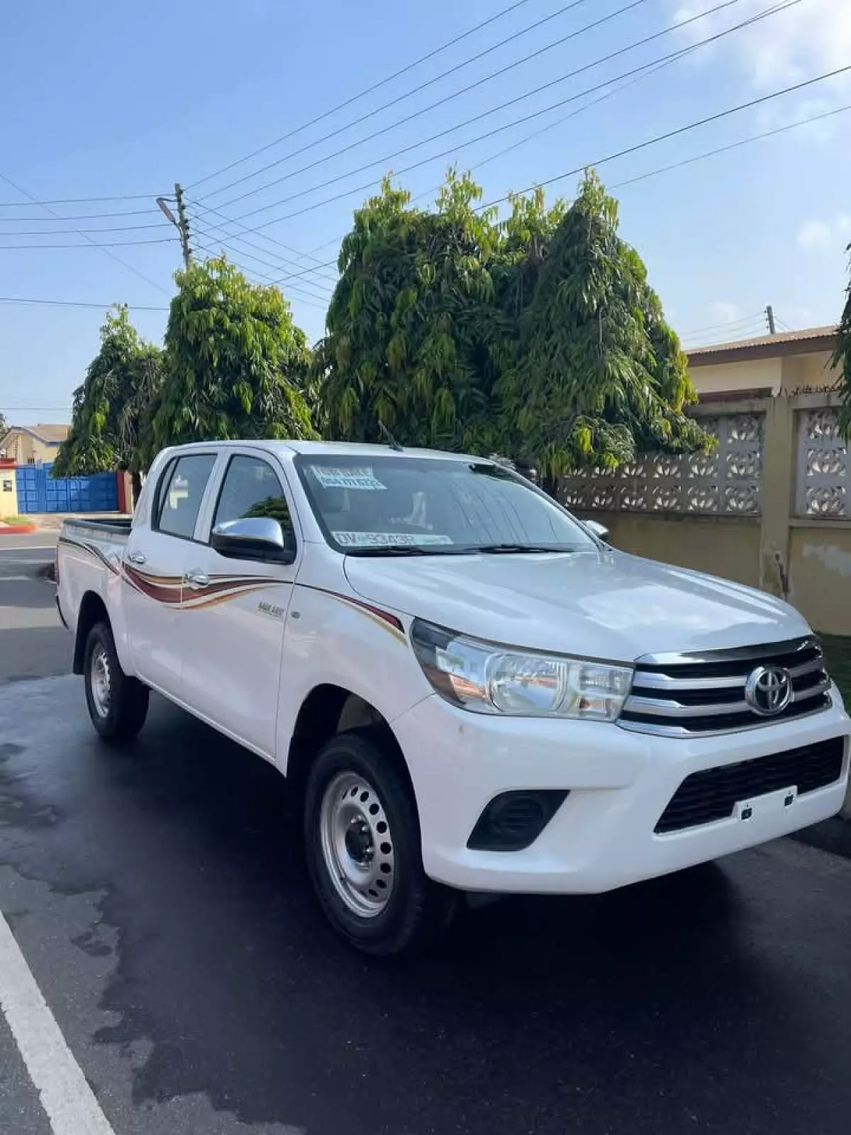 Toyota Hilux   - 2019