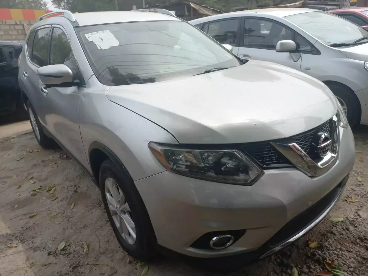 Nissan Rogue - 2015