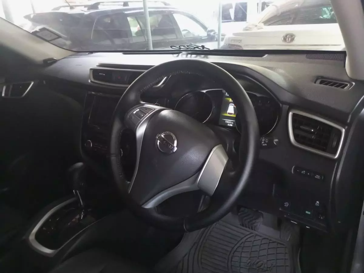 Nissan X-TRAIL - 2014