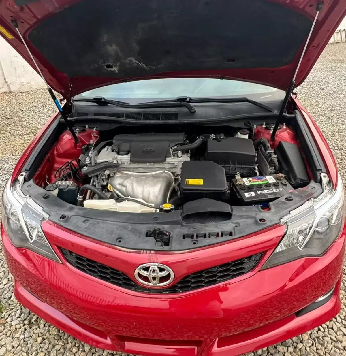 Toyota Camry   - 2014