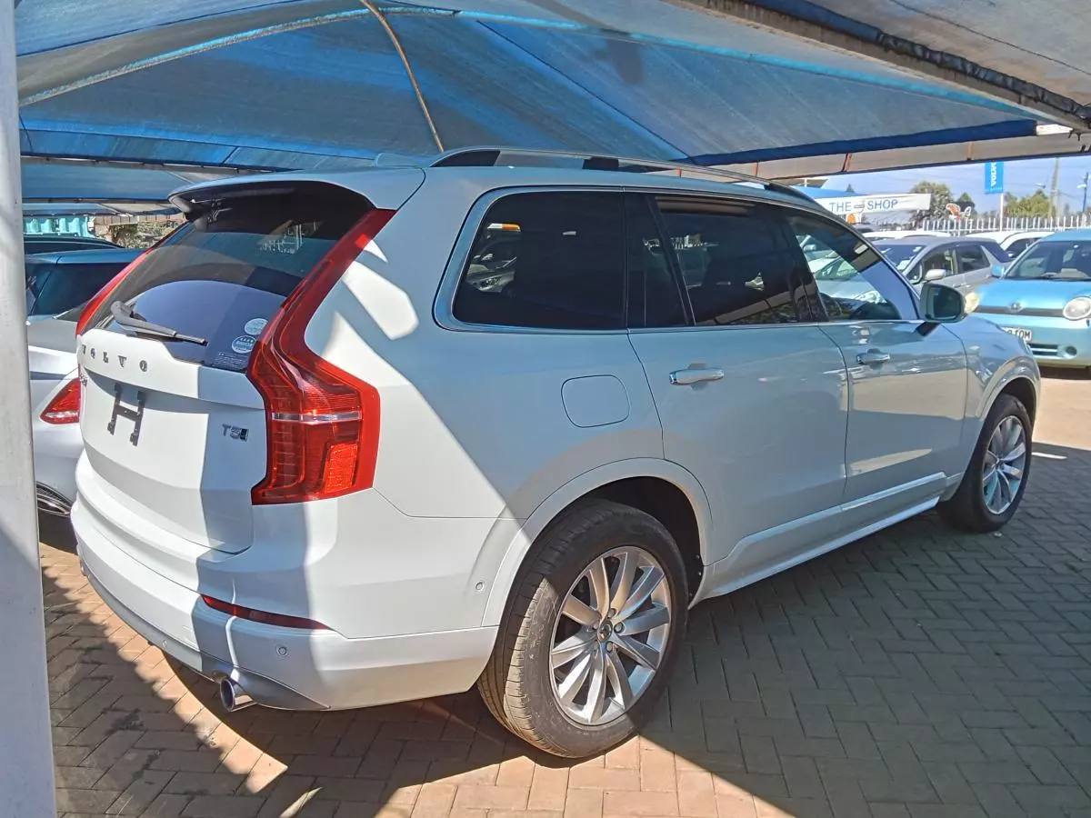 Volvo XC90   - 2016