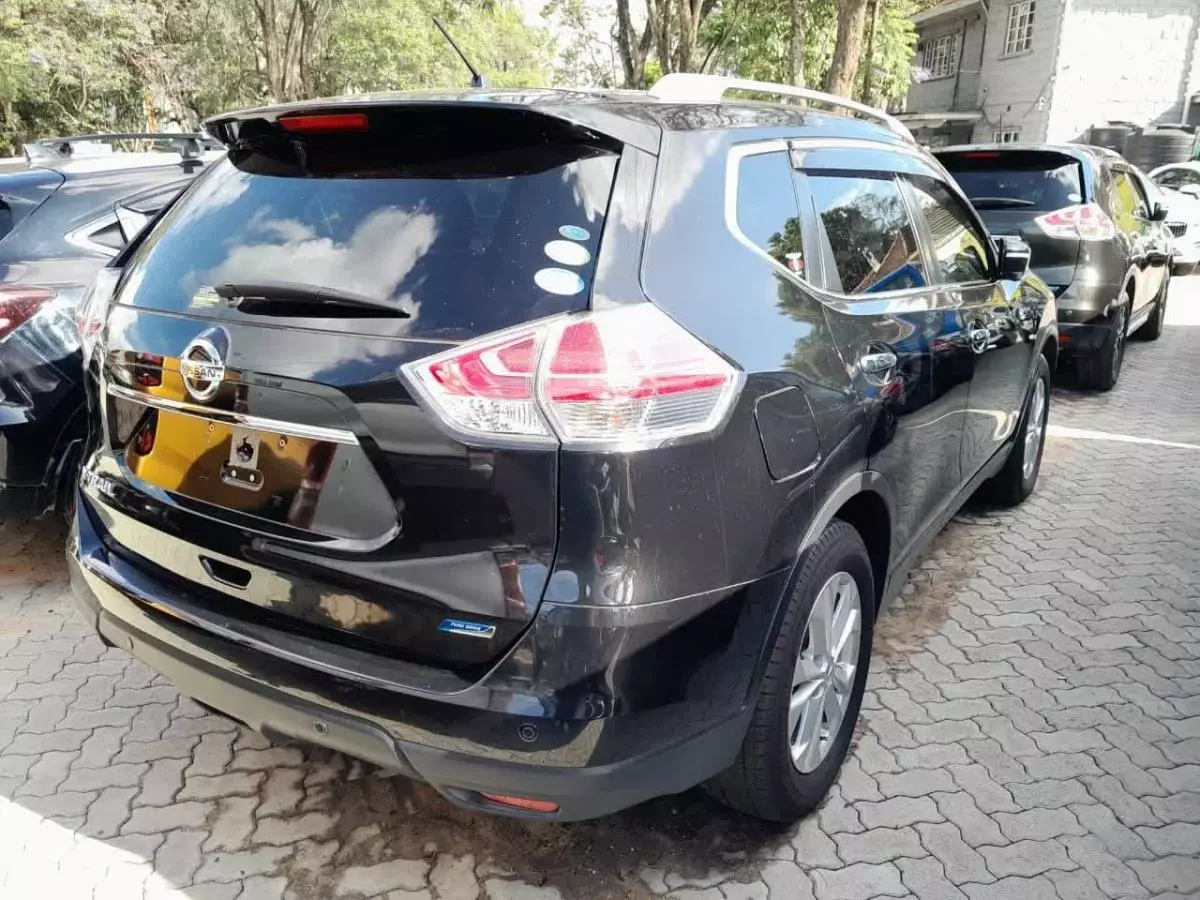 Nissan X-Trail   - 2016
