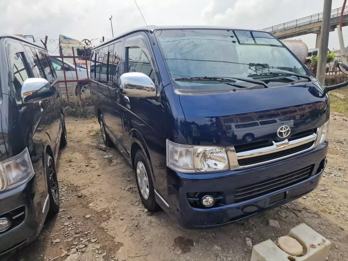 Toyota Hiace   - 2007