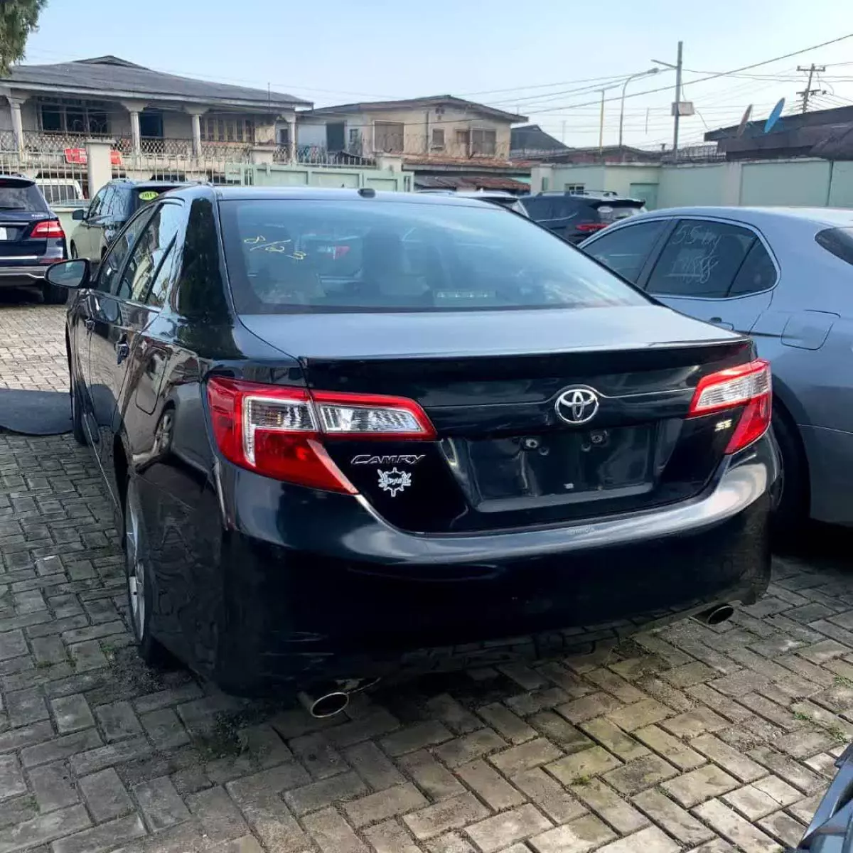 Toyota Camry   - 2012