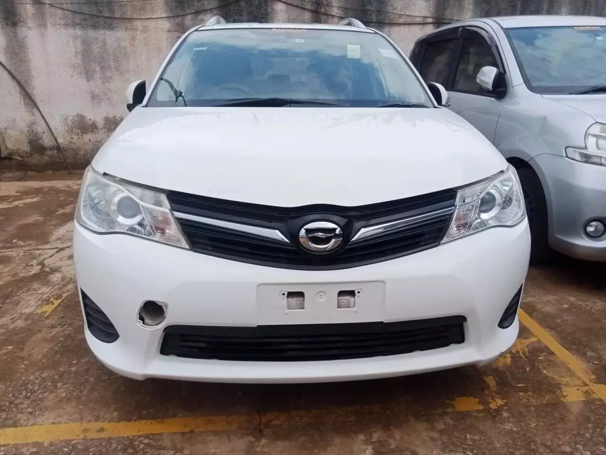 Toyota Fielder    - 2014