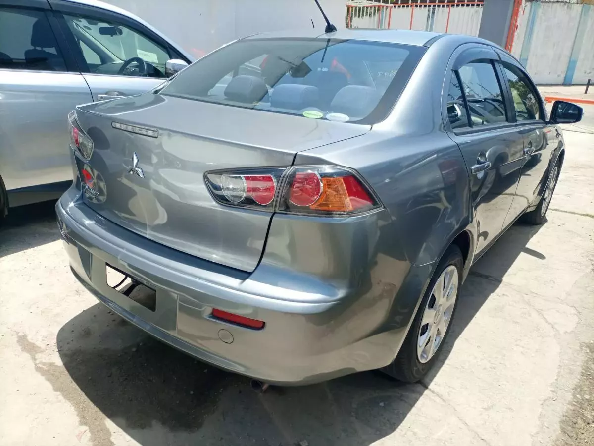 Mitsubishi Galant - 2015
