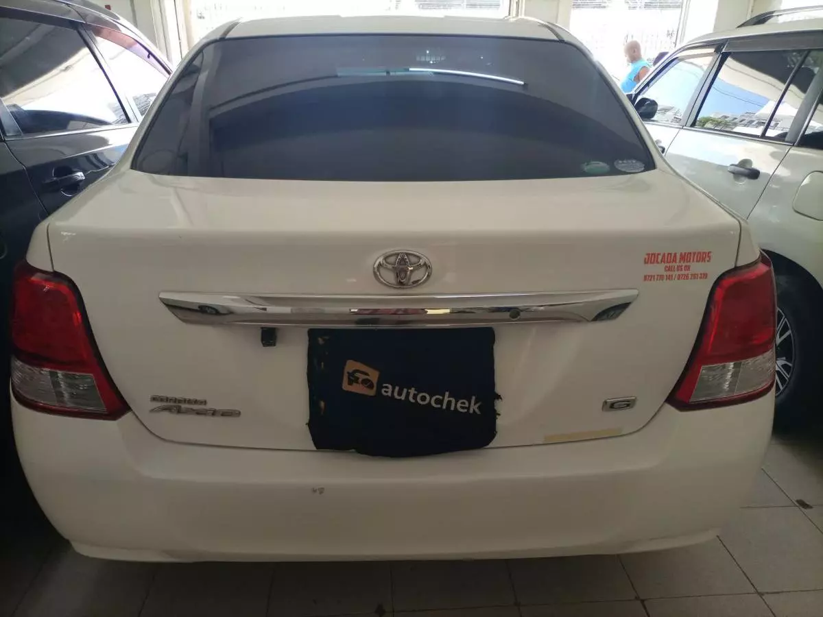 Toyota Axio  - 2012