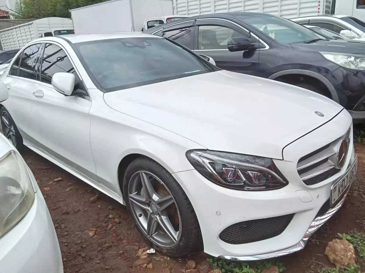 Mercedes-Benz C200   - 2015