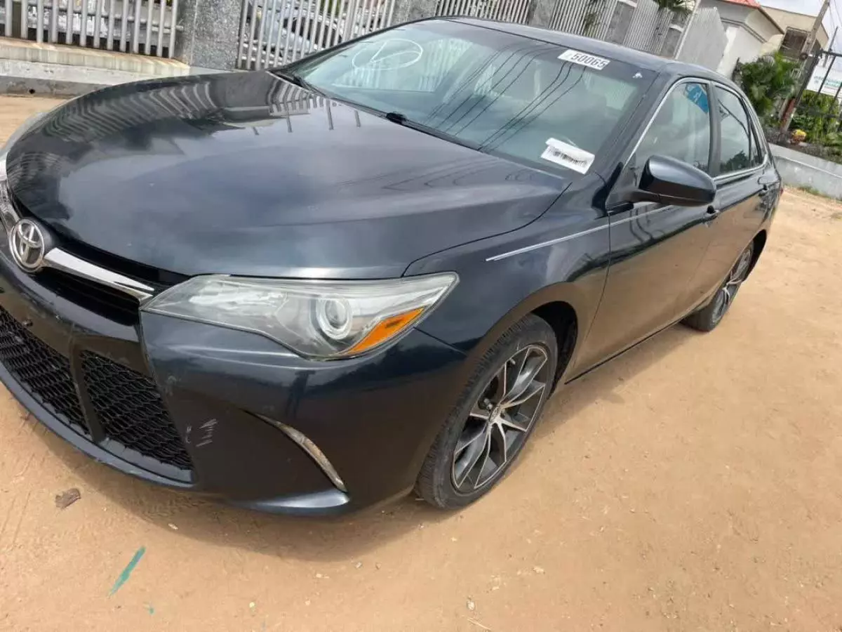 Toyota Camry   - 2015