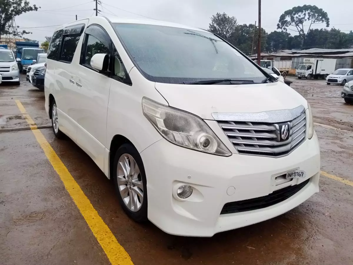 Toyota Alphard   - 2009