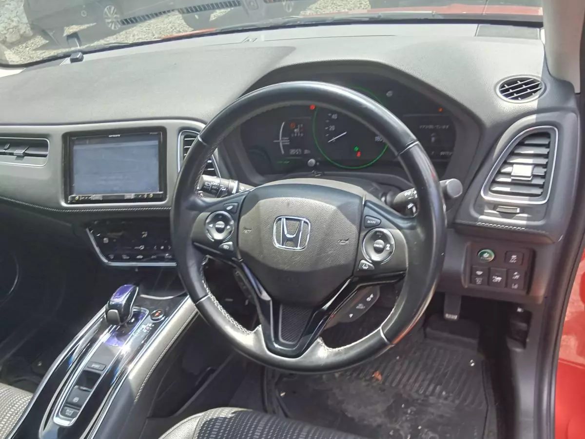 Honda Vezel Hybrid   - 2016