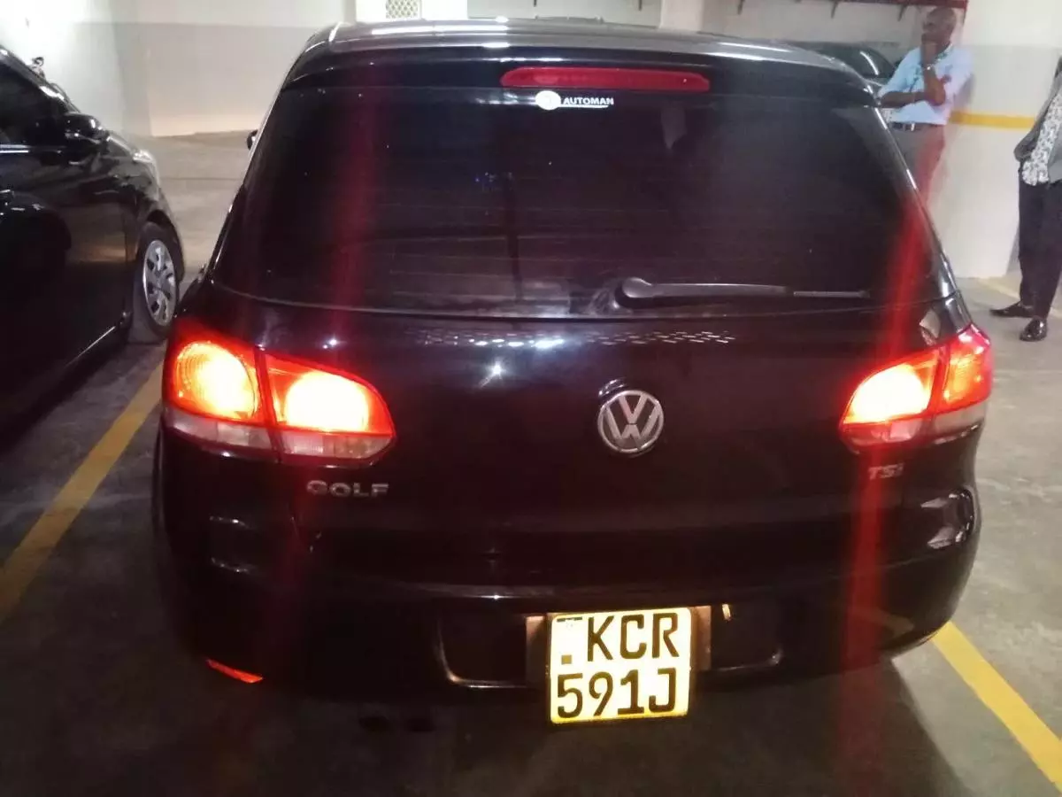 Volkswagen Golf   - 2011