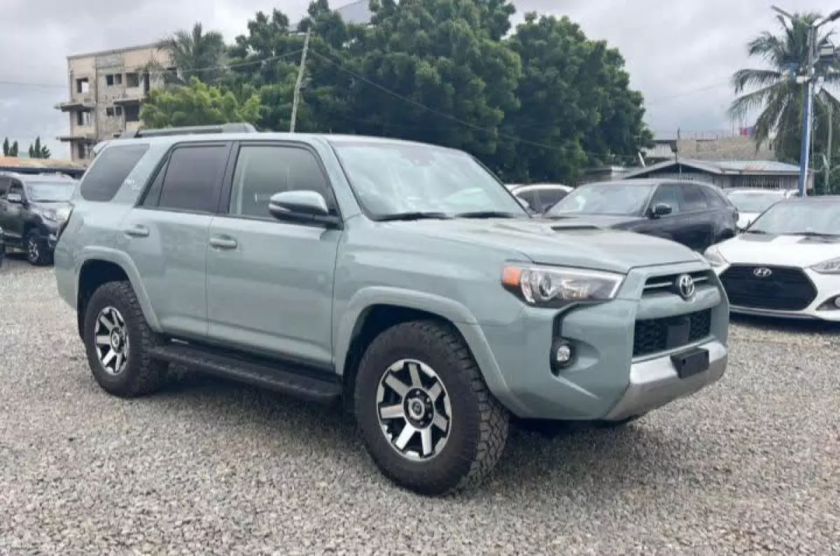 Toyota 4-Runner   - 2022