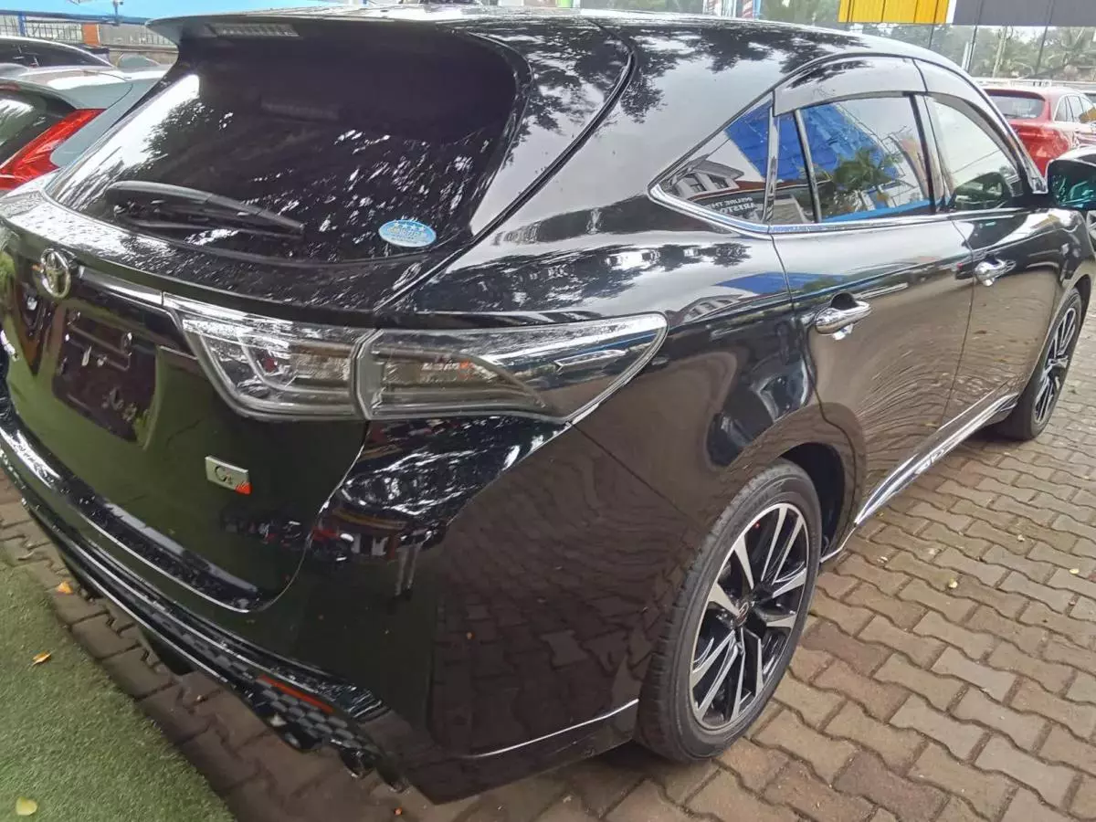 Toyota Harrier   - 2017