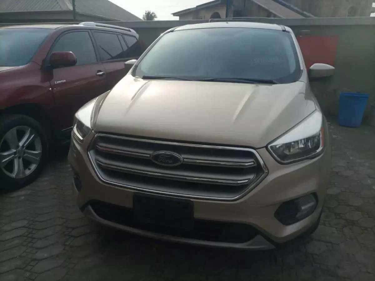 Ford Escape - 2017