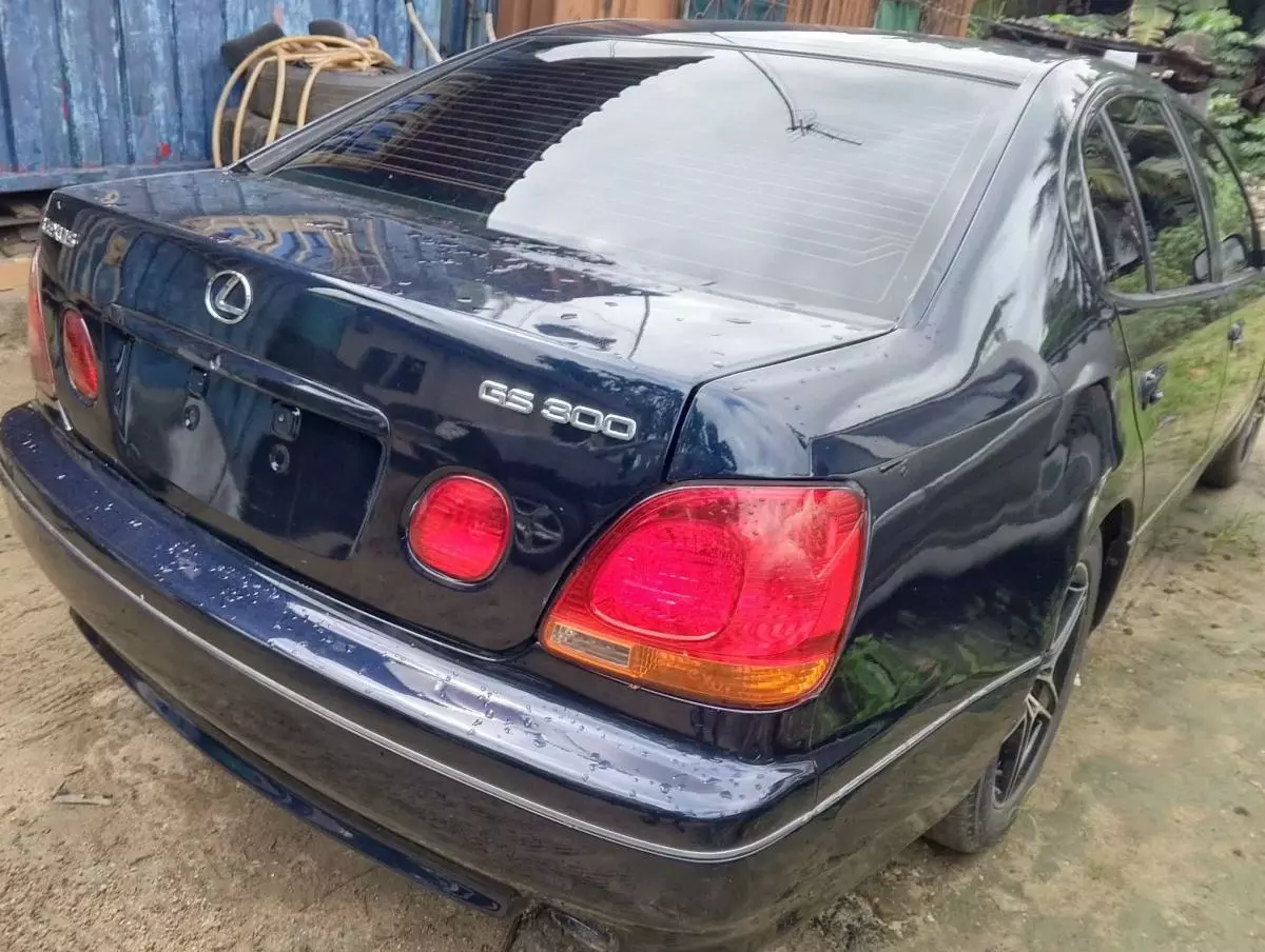 Lexus GS 300   - 2004