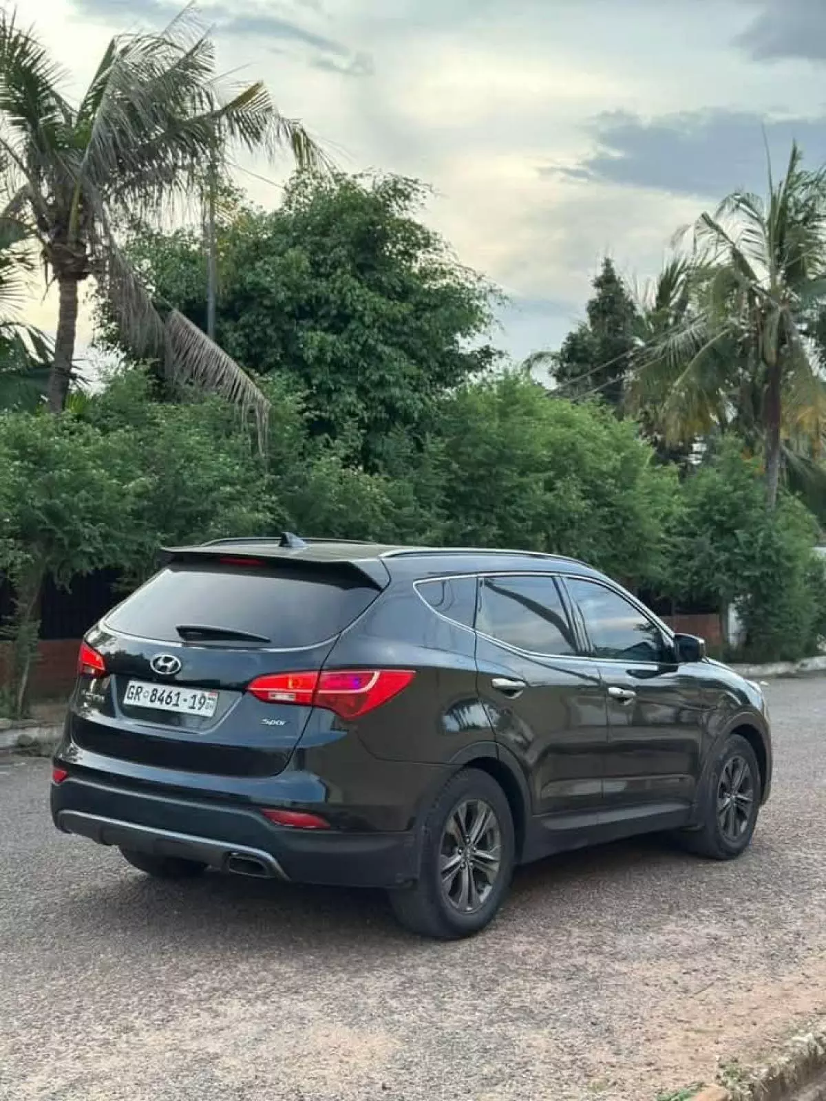 Hyundai Santa Fe   - 2015