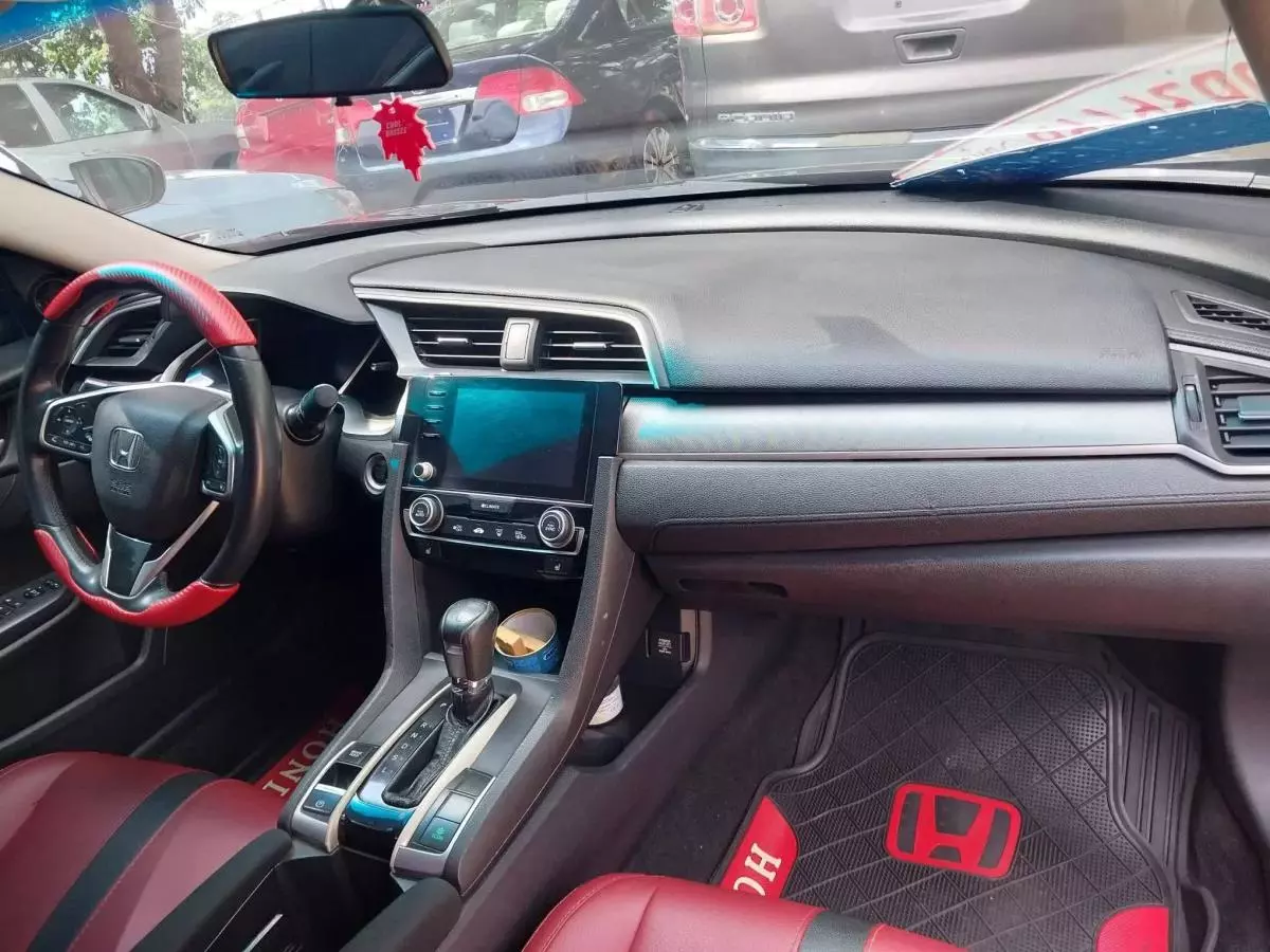 Honda Civic   - 2012