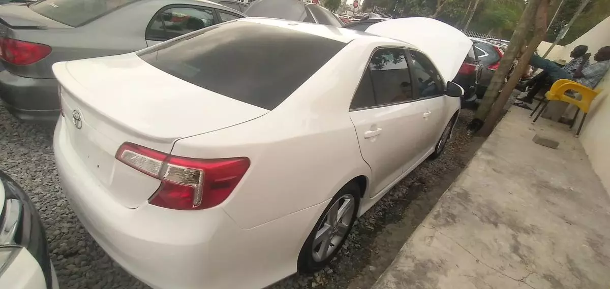 Toyota Camry - 2014