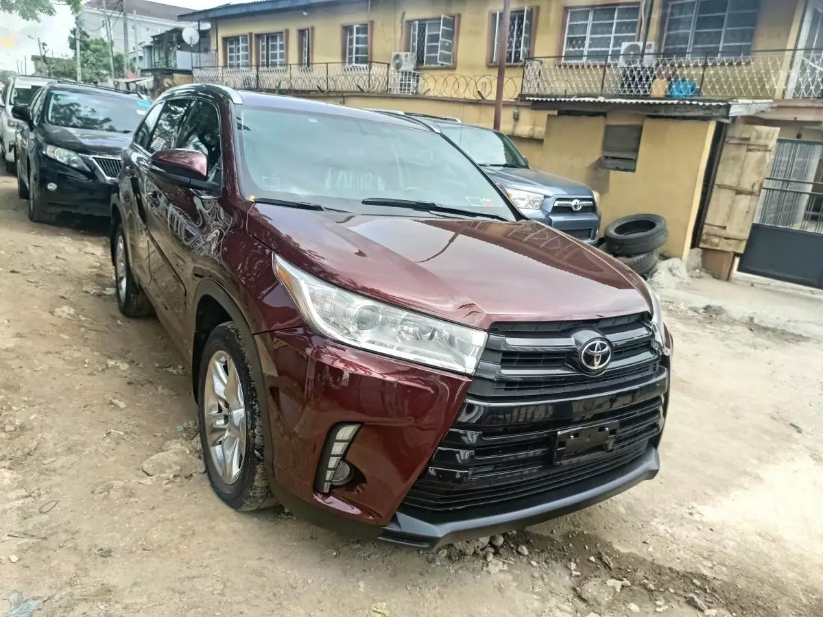 Toyota Highlander   - 2015