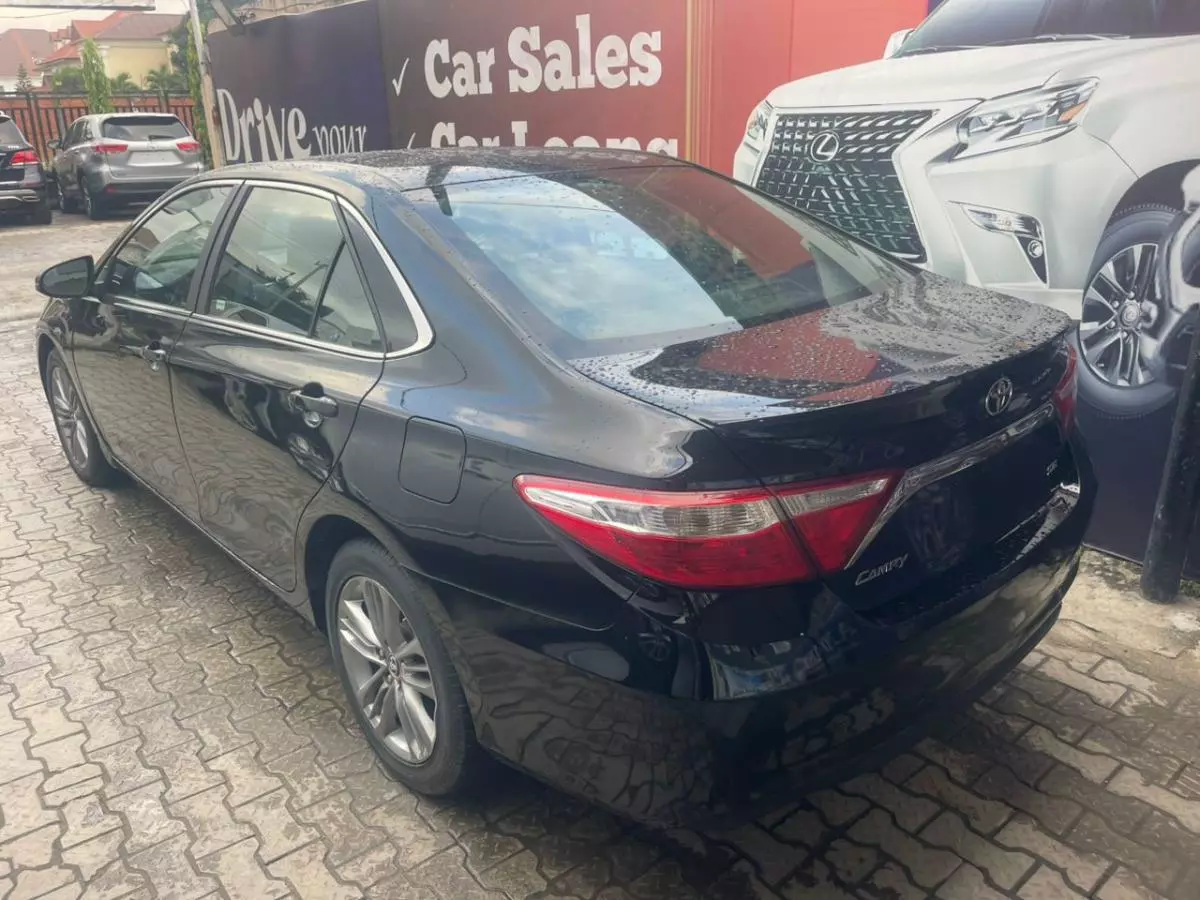 Toyota Camry   - 2015