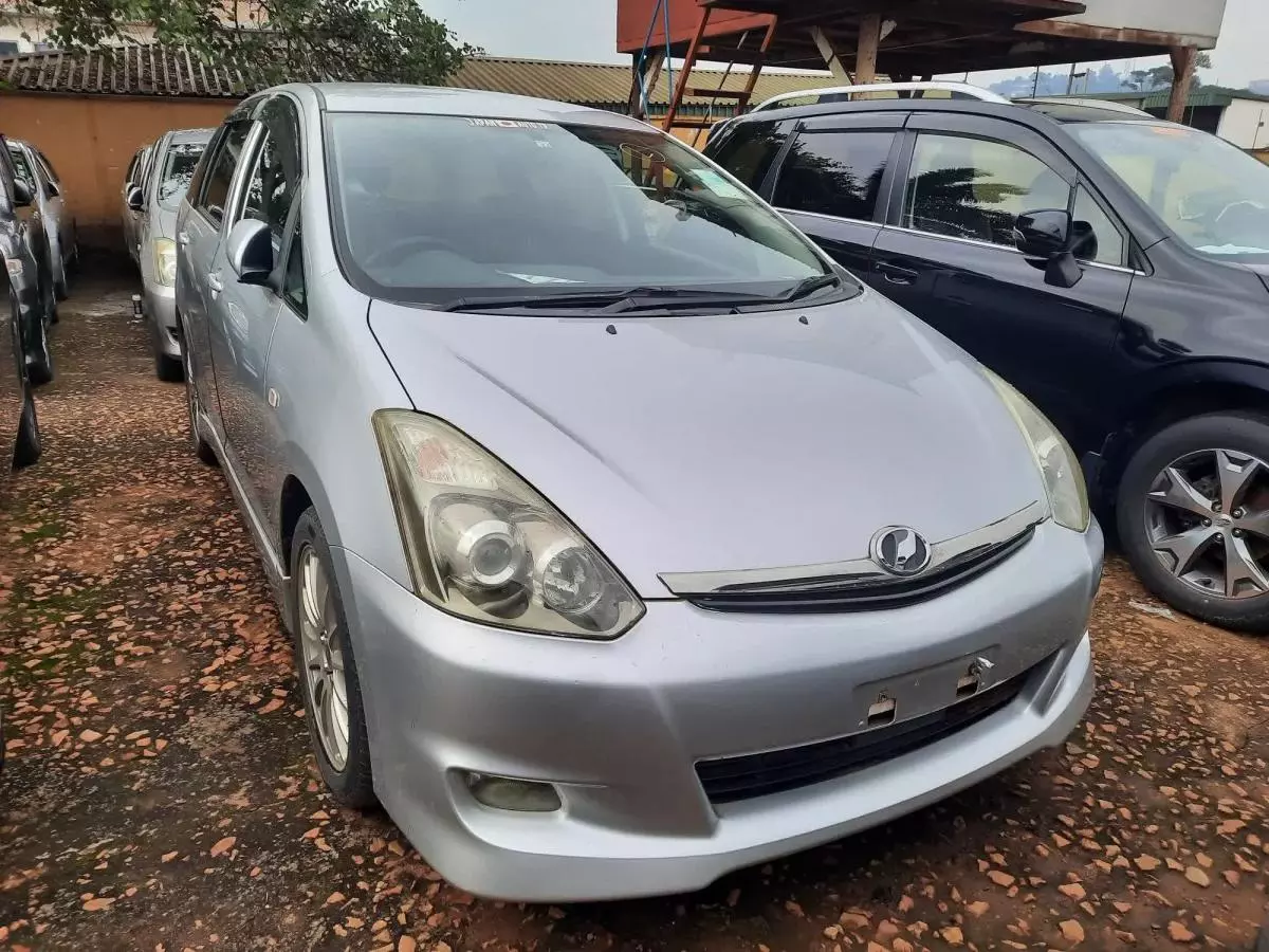 Toyota Wish - 2008