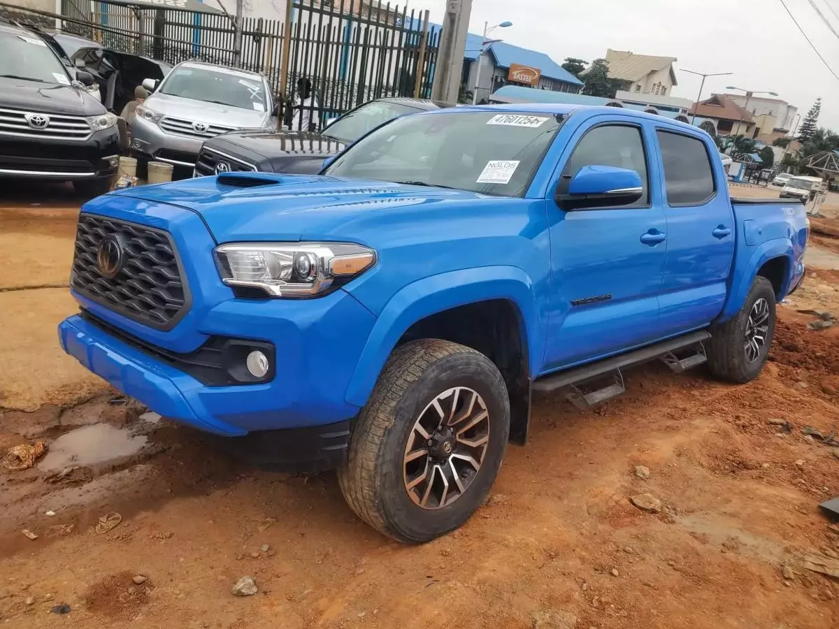 Toyota Tacoma   - 2021