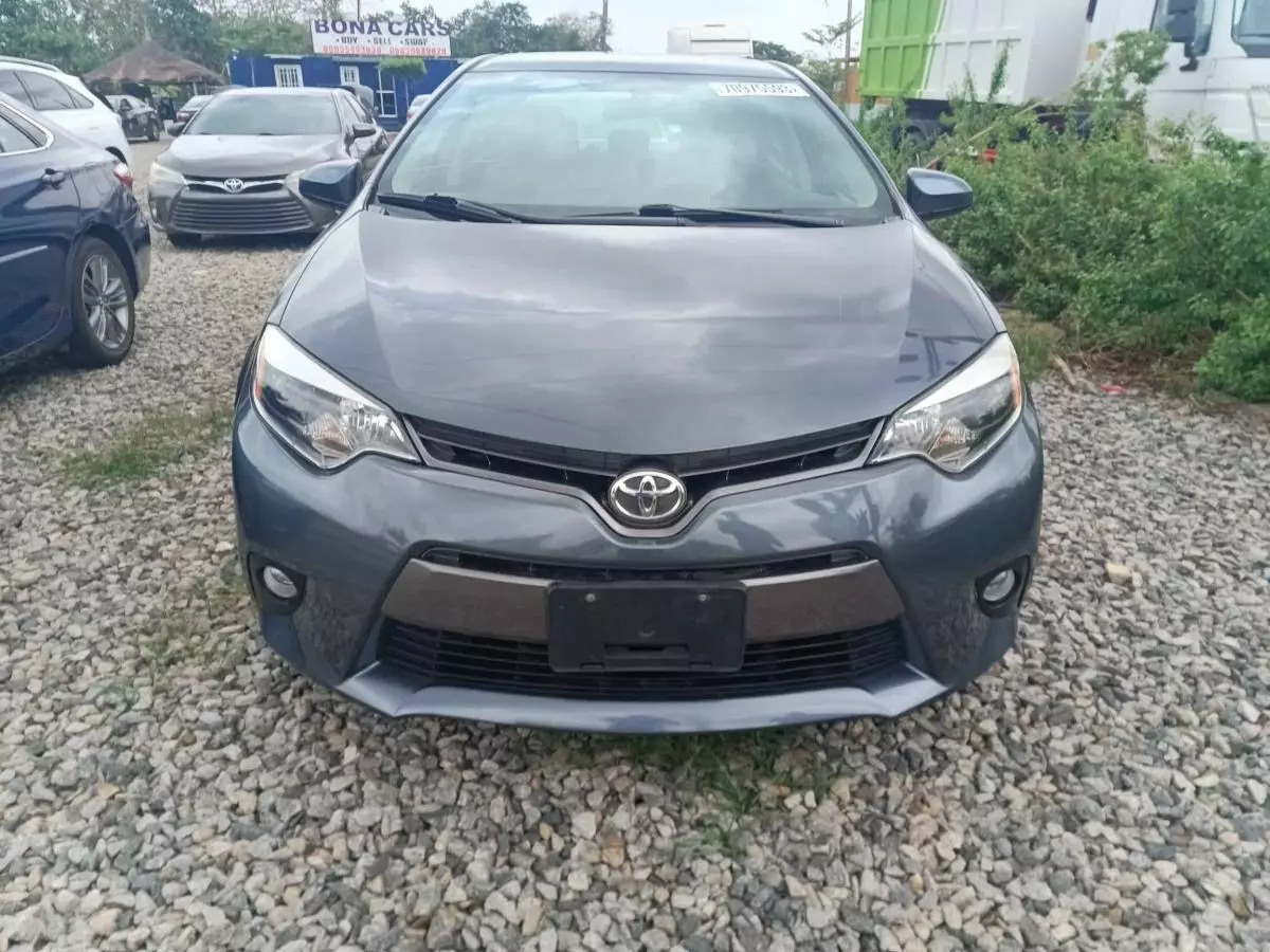 Toyota Corolla   - 2015