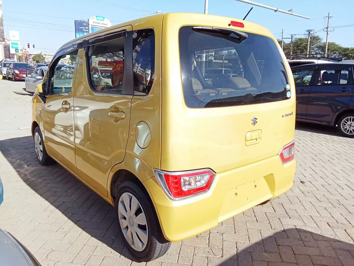 SUZUKI Wagon R+   - 2017