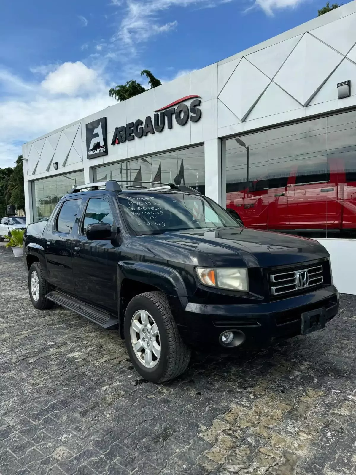 Honda Ridgeline   - 2006