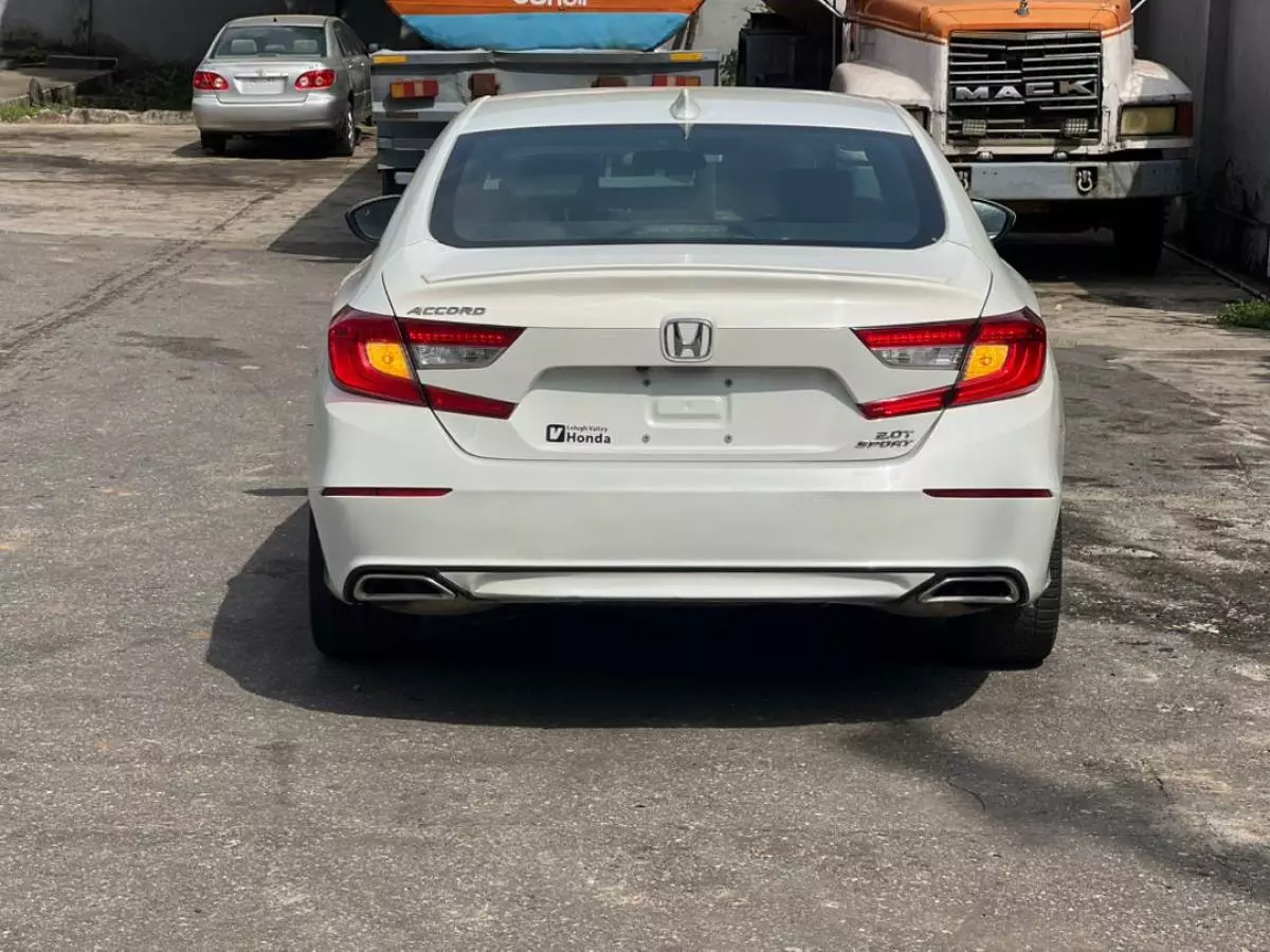 Honda Accord   - 2018