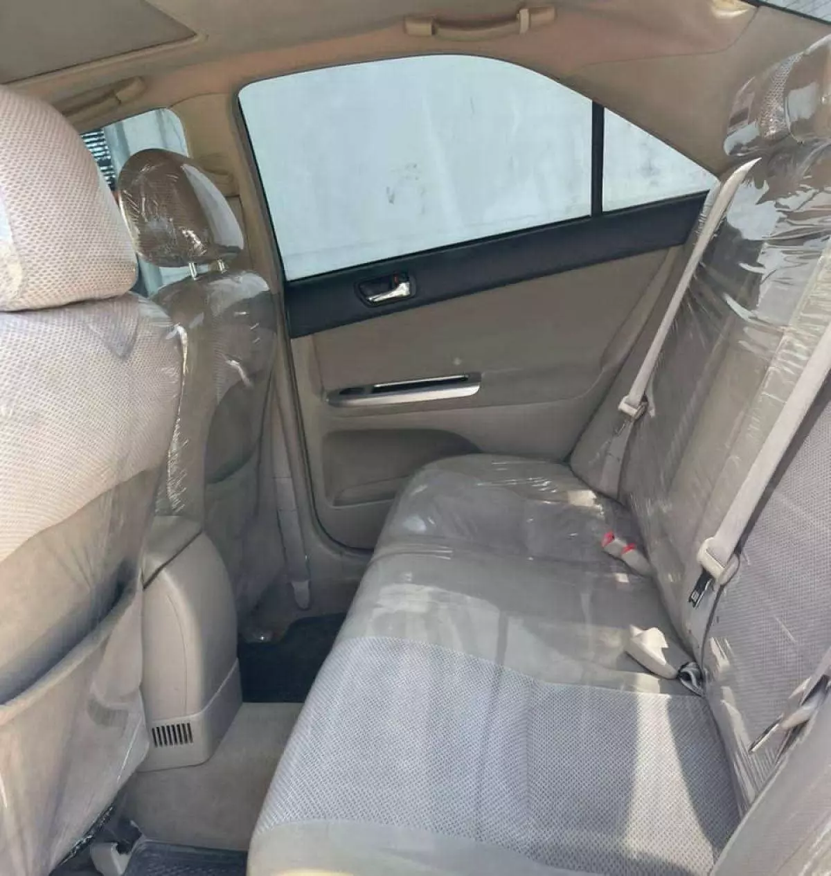 Toyota Camry   - 2005