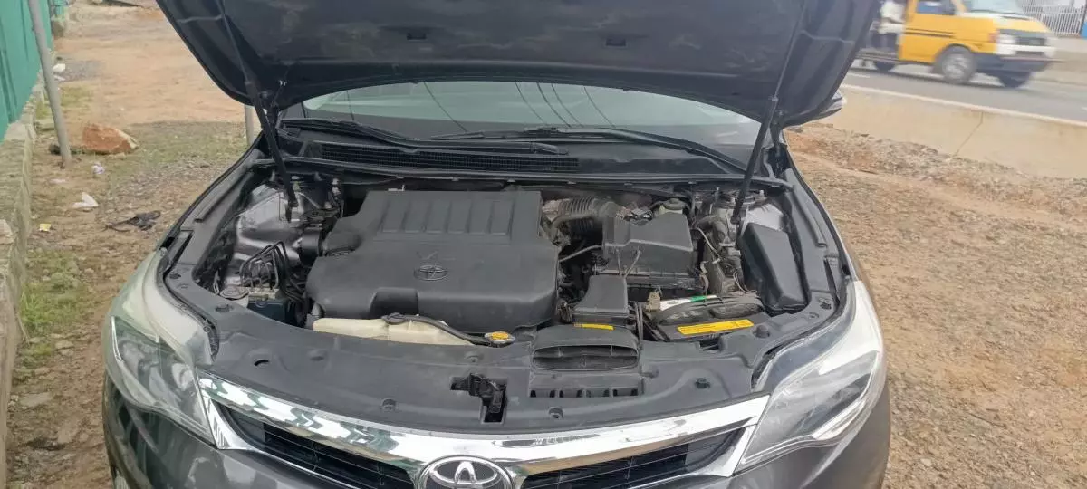 Toyota Avalon   - 2015