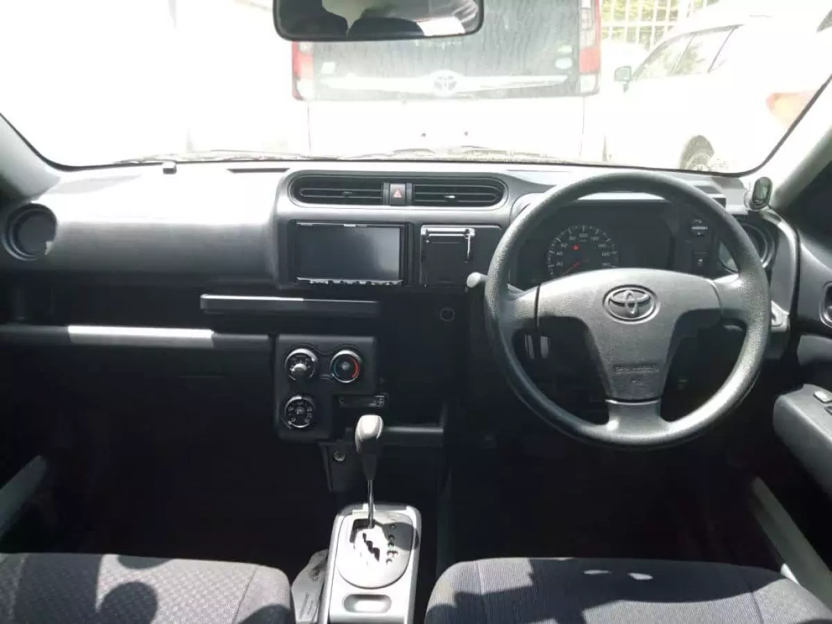 Toyota Probox    - 2016