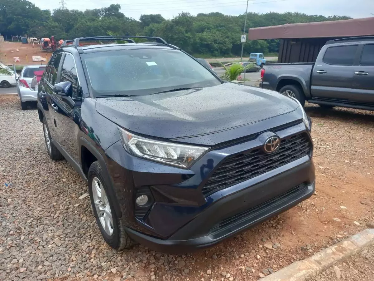 Toyota RAV 4   - 2020