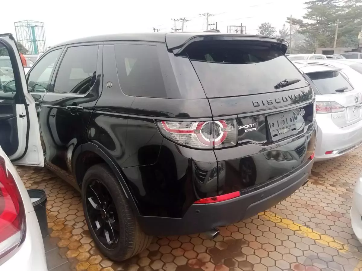 Land Rover Discovery Sport   - 2015